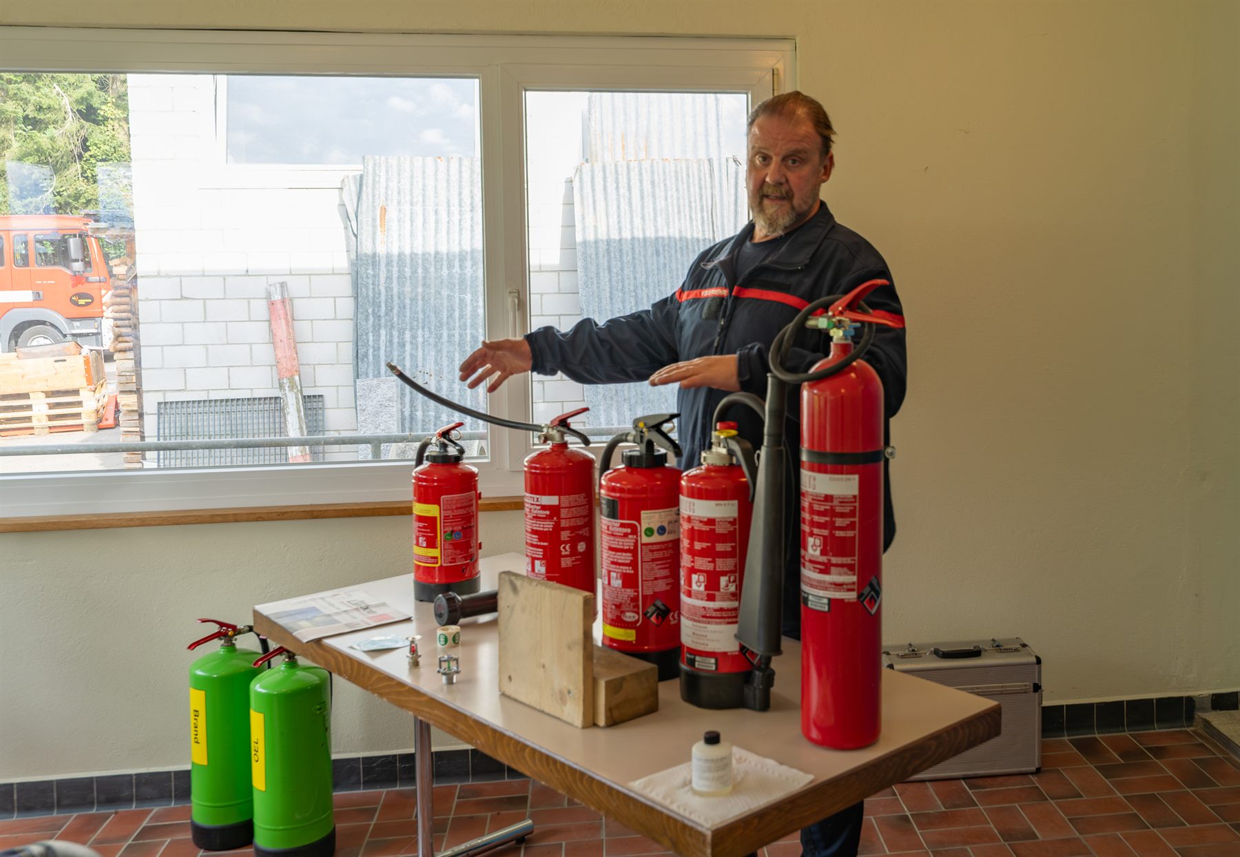 Ausbildungssequenz im Feuerwehrmagazin